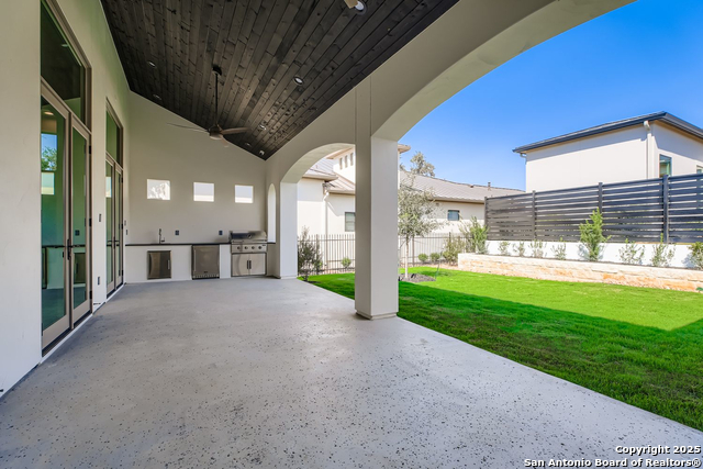 Listing photo id 27 for 6907 Bluff Run