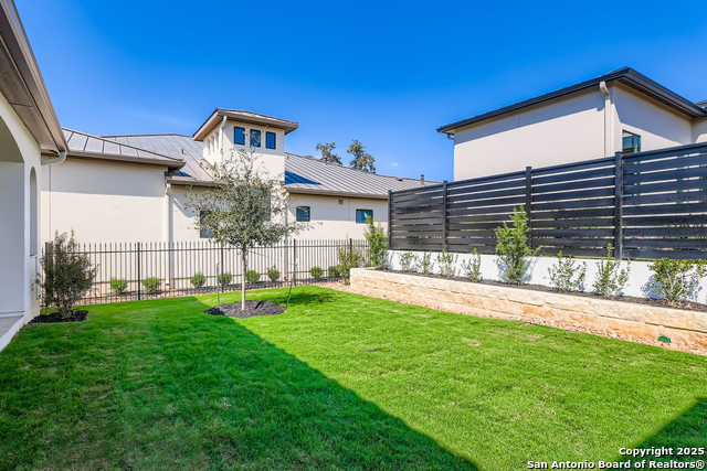 Listing photo id 28 for 6907 Bluff Run