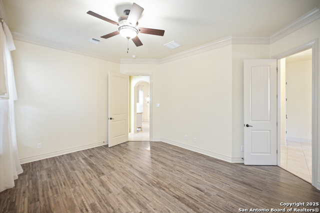 Image 14 of 29 For 13806 Oakview Cove