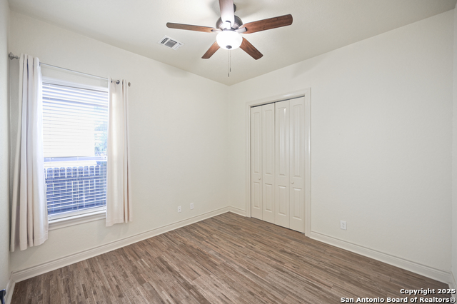Image 25 of 29 For 13806 Oakview Cove