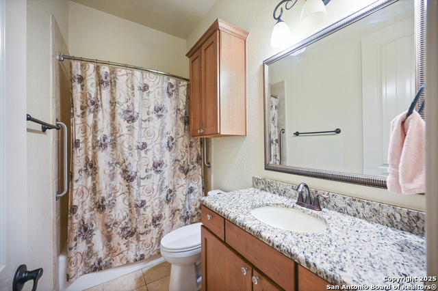 Image 26 of 29 For 13806 Oakview Cove