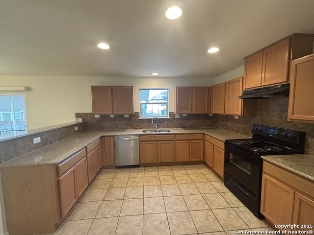 Image 21 of 38 For 7370 Azalea