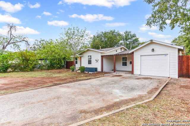 Image 4 of 23 For 4442 Lord