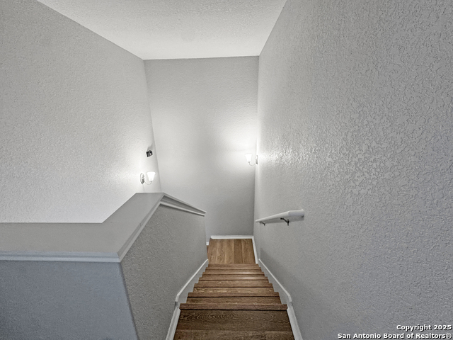 Image 17 of 26 For 9721 Sandy Ridge