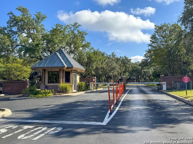 Image 24 of 33 For 2435 Mill Creek