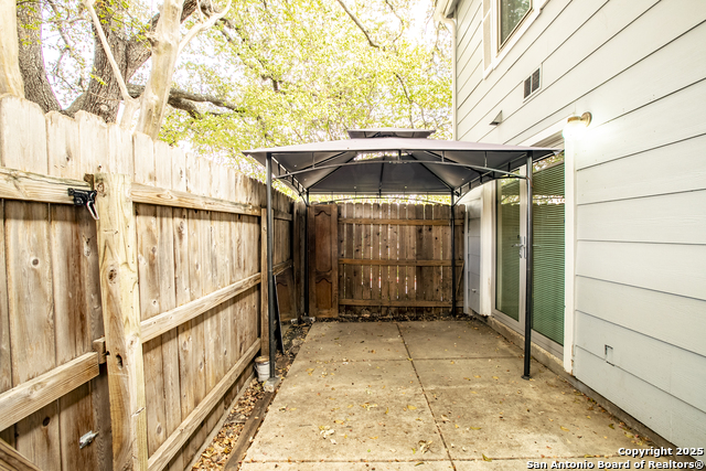 Image 13 of 15 For 2300 Nacogdoches Rd  Unit 101 A