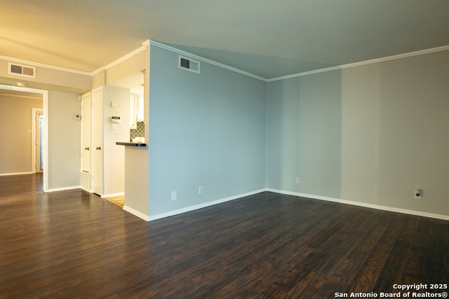 Image 4 of 15 For 2300 Nacogdoches Rd  Unit 101 A