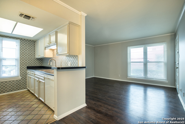 Image 7 of 15 For 2300 Nacogdoches Rd  Unit 101 A