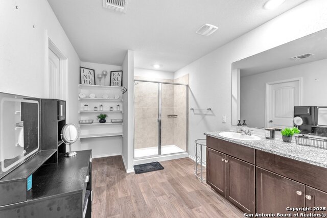 Image 21 of 30 For 4263 Busbee