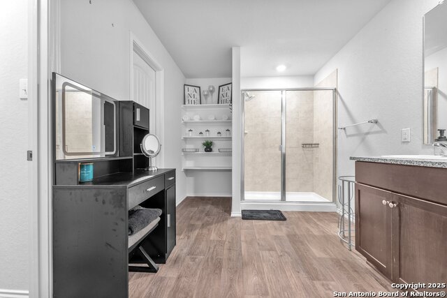 Image 22 of 30 For 4263 Busbee