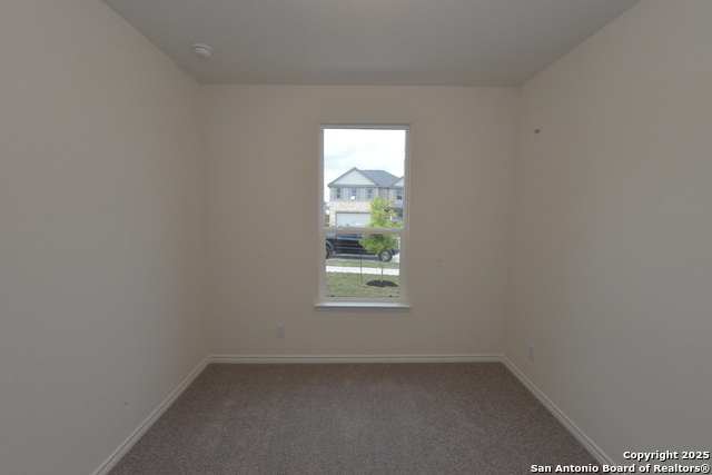 Image 11 of 25 For 131 Granite Shores E