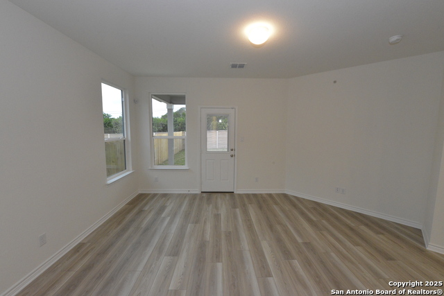 Image 14 of 25 For 131 Granite Shores E