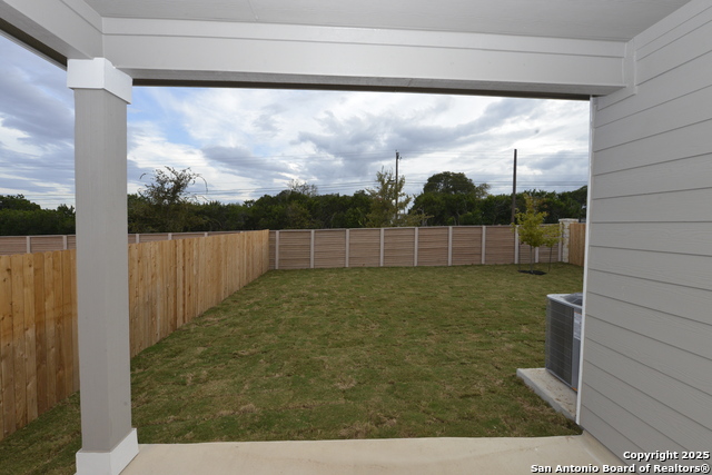 Image 16 of 25 For 131 Granite Shores E