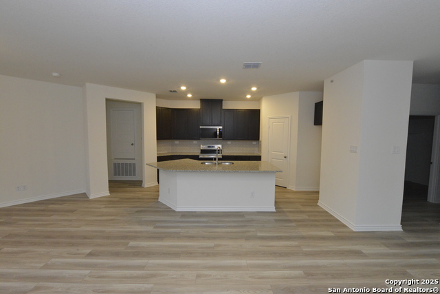 Image 5 of 25 For 131 Granite Shores E