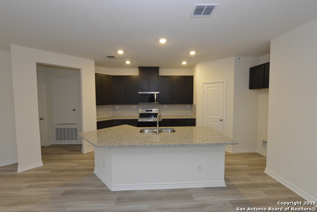 Image 7 of 25 For 131 Granite Shores E