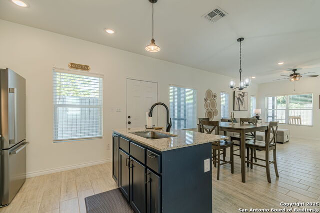 Image 11 of 19 For 523 Ruiz 103