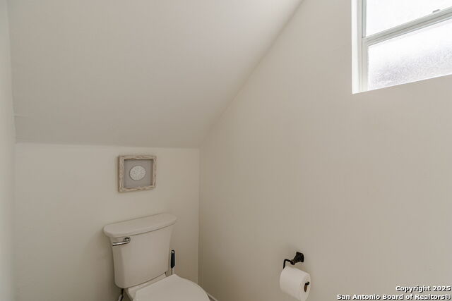 Image 18 of 19 For 523 Ruiz 103