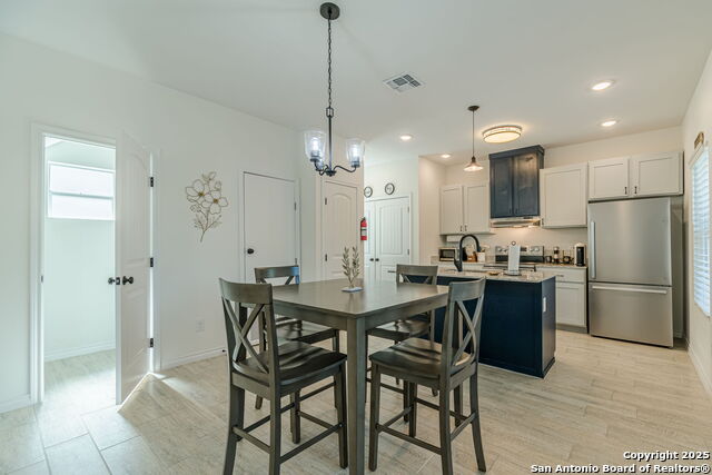 Image 9 of 19 For 523 Ruiz 103