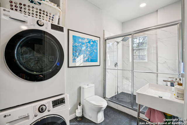 Image 14 of 26 For 1027 Poplar  