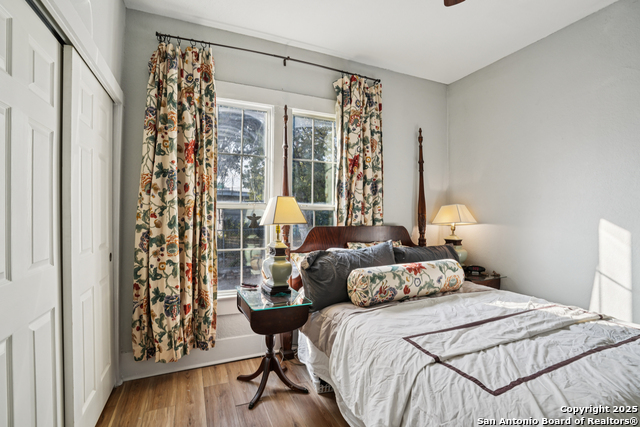 Image 19 of 26 For 1027 Poplar  