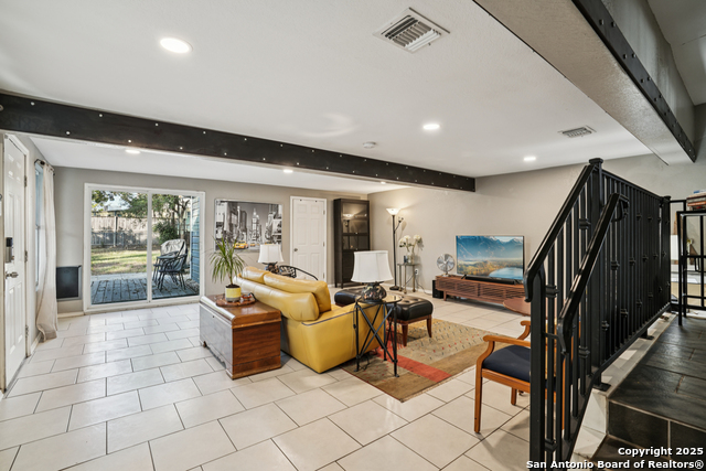 Image 20 of 26 For 1027 Poplar  