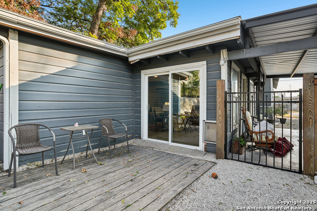 Image 24 of 26 For 1027 Poplar  