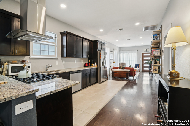 Image 9 of 26 For 1027 Poplar  