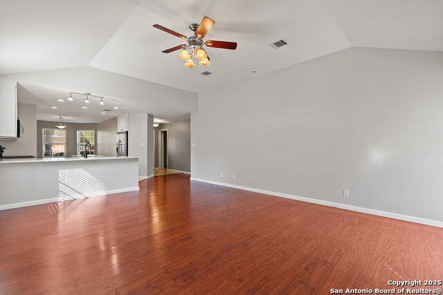 Image 6 of 31 For 8927 John Barrett