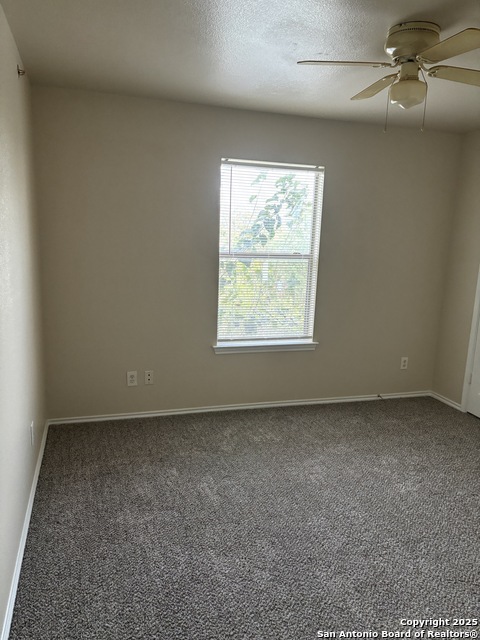 Listing photo id 10 for 10614 Mathom