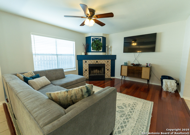 Image 10 of 39 For 13227 Regency Way