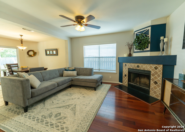 Image 9 of 39 For 13227 Regency Way