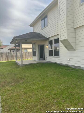 Listing photo id 3 for 2511 Fayette