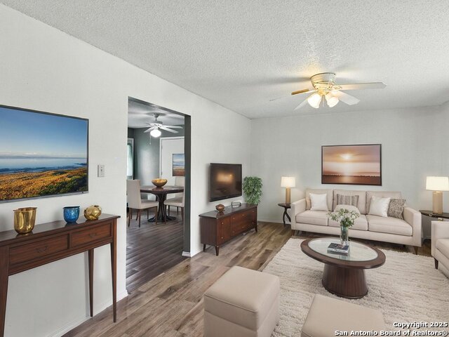 Image 2 of 17 For 600 Cunningham N