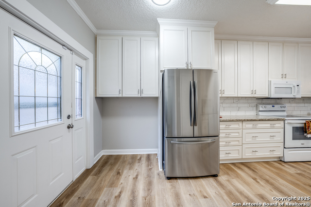 Image 8 of 25 For 3131 Morning Crk