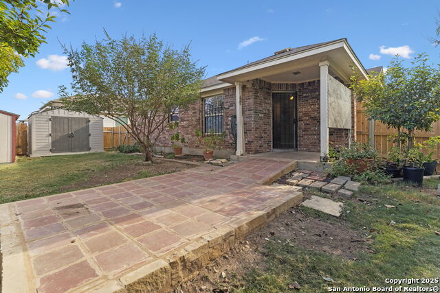 Listing photo id 16 for 2607 Diamondback