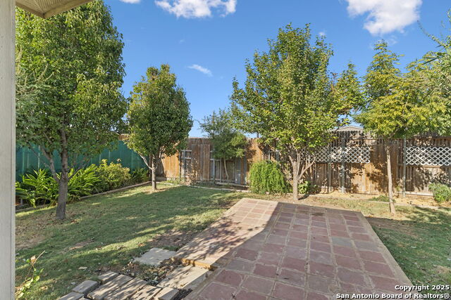 Listing photo id 19 for 2607 Diamondback