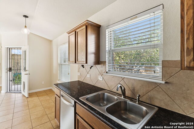 Listing photo id 5 for 2607 Diamondback