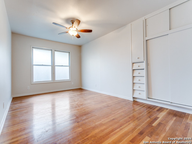 Listing photo id 18 for 2022 Edgehill Dr