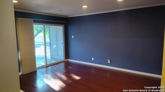 Image 5 of 15 For 100 Lorenz  302