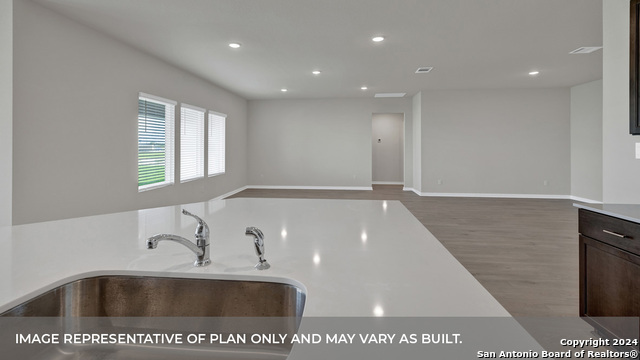 Image 22 of 35 For 490 Sonoma Street