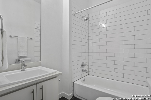 Image 11 of 21 For 811 Elmira Unit 2 E 2