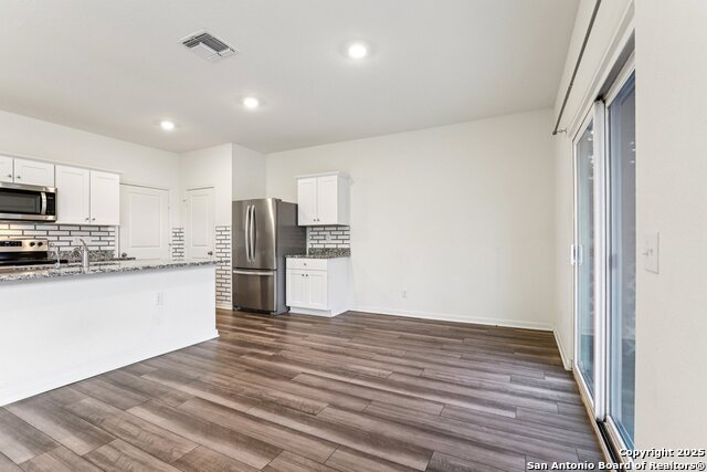 Image 11 of 36 For 5621 Pearl Meadow