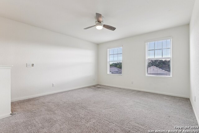 Image 13 of 36 For 5621 Pearl Meadow