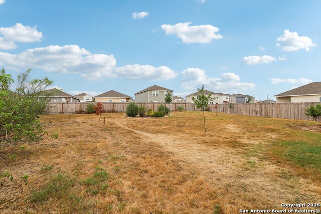 Image 33 of 36 For 5621 Pearl Meadow