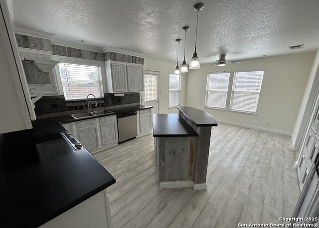 Listing photo id 7 for 7714 Cold Mtn