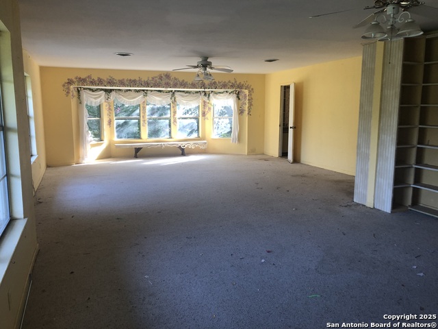 Listing photo id 2 for 2818 Wofford