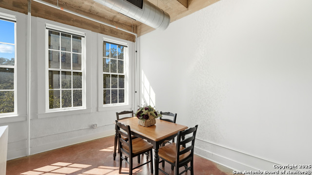 Image 18 of 50 For 222 Losoya St. 201