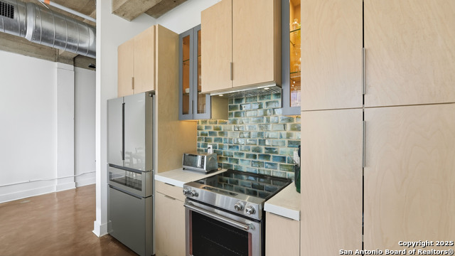 Image 22 of 50 For 222 Losoya St. 201