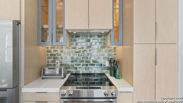 Image 24 of 50 For 222 Losoya St. 201