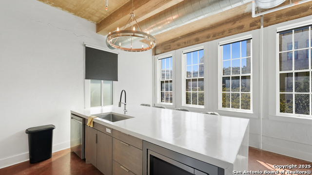 Image 27 of 50 For 222 Losoya St. 201